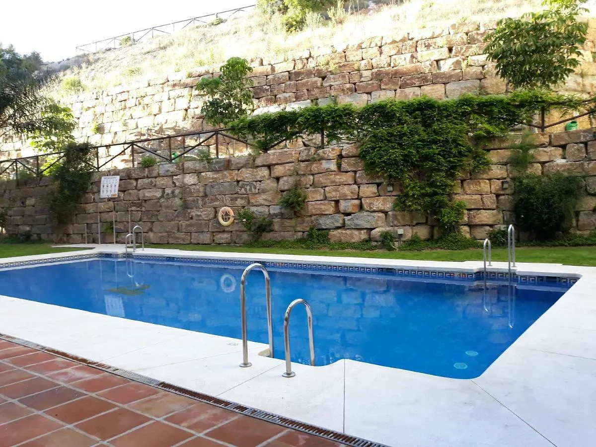 Apartamentos Los Pacos 푸엔히롤라 0*,